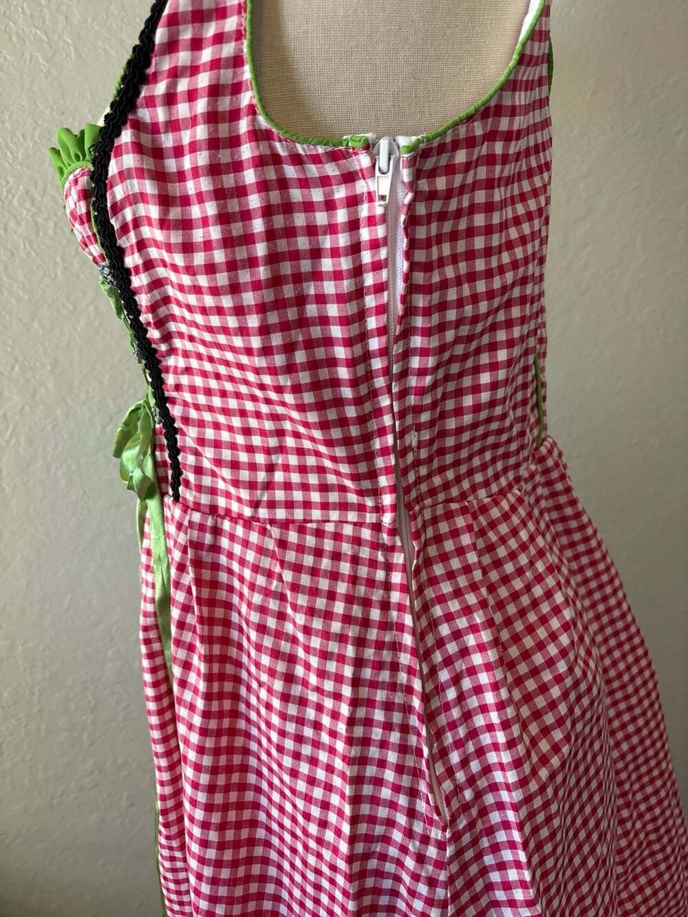 Gaudi Leathers Red Gingham Dirndl Dress with Green Trim Size 38 - Picture 4 of 10